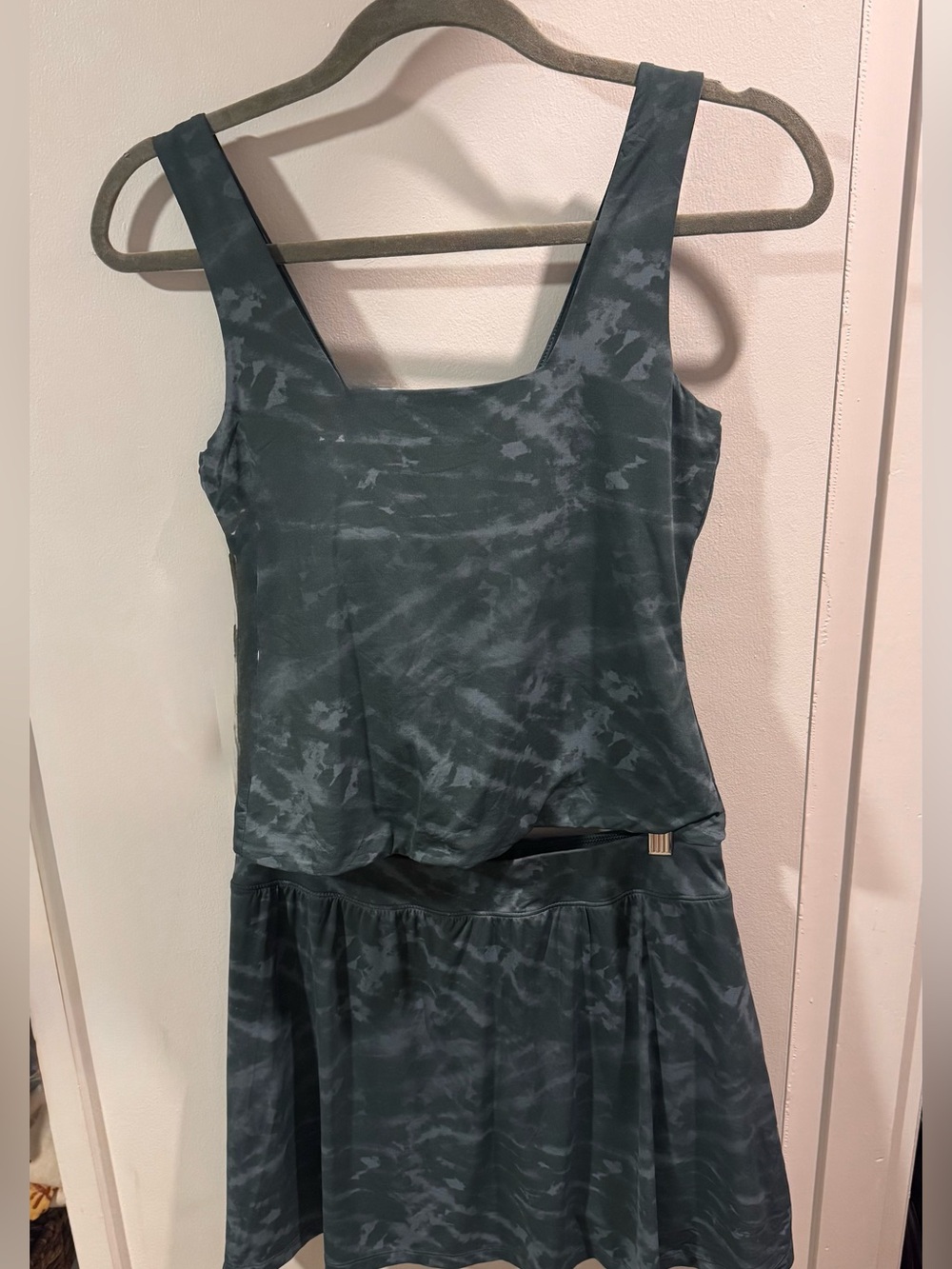 Travis Mathew Sapphire Sunrise women’s tank and skort set